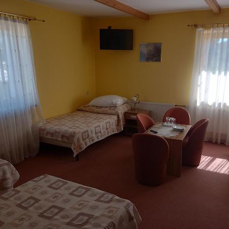 Hotel Goralski Raj Nowy Targ Exterior photo
